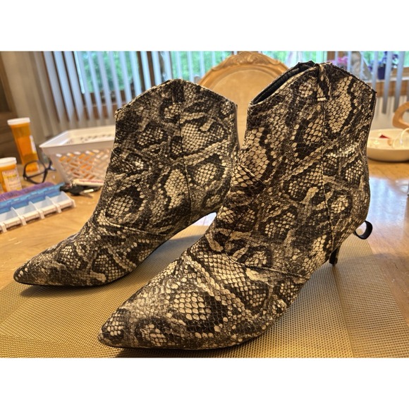 Womens Snake Skin Print Hell Boots Size 12M See Photos. - Picture 1 of 8